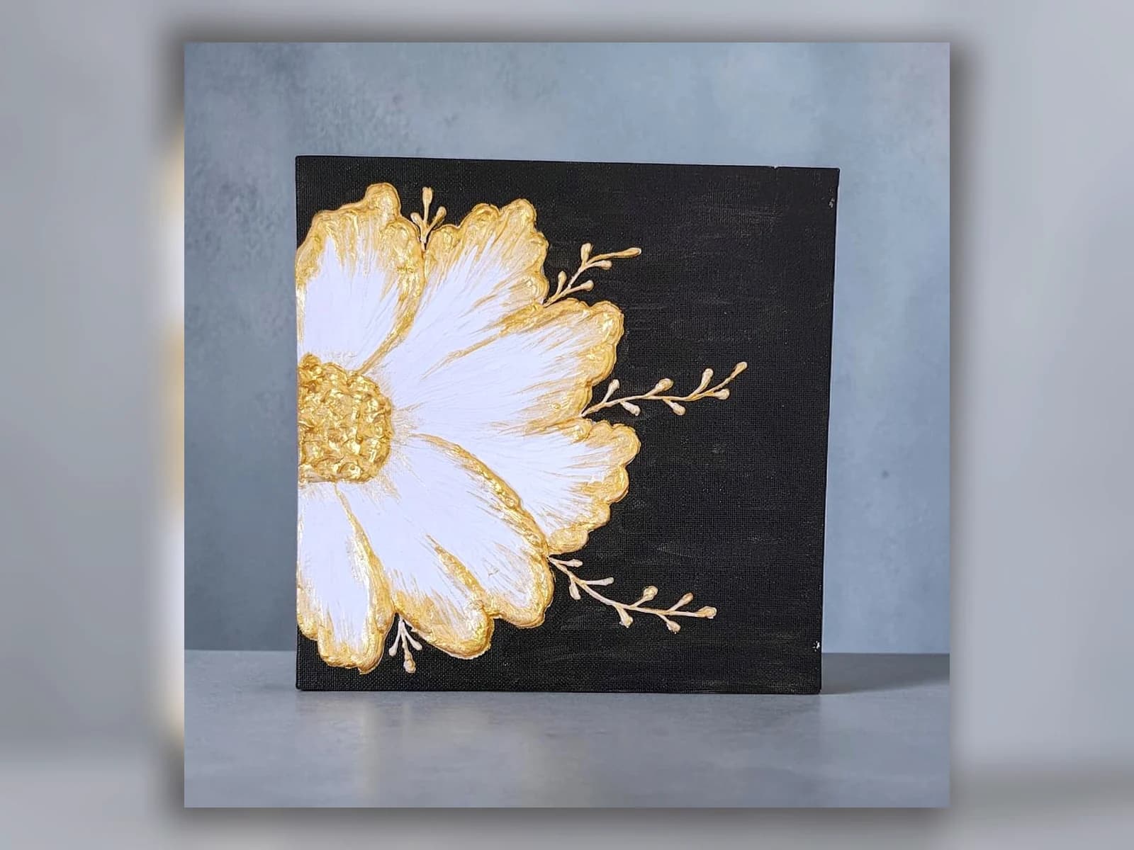 Gilded Bloom Texture Detail